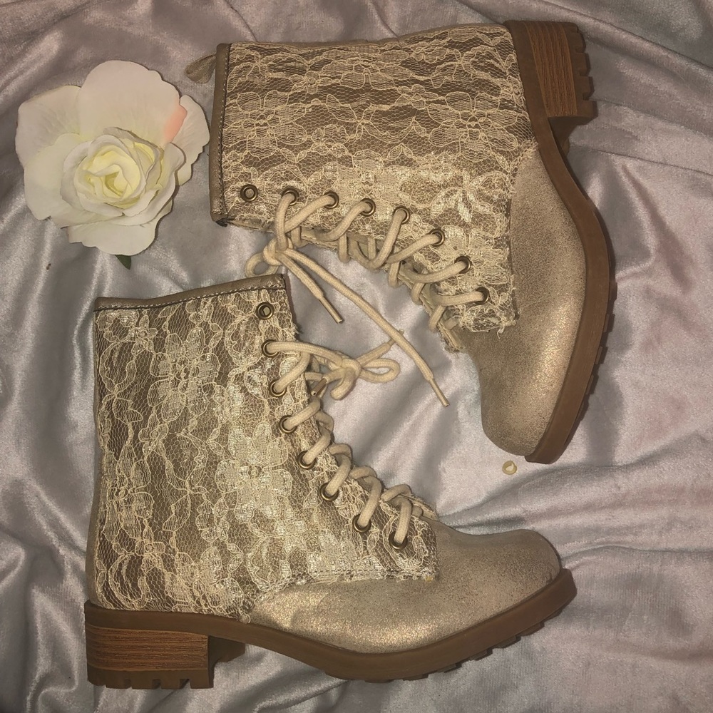 CHARLES ALBERT IVORY LACE COMBAT BOOTS
